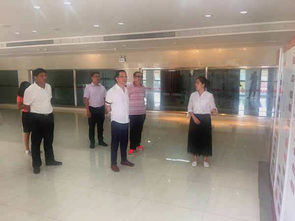 5月14日下午,海南省辽宁商会会长郝凤敏,会长兼秘书